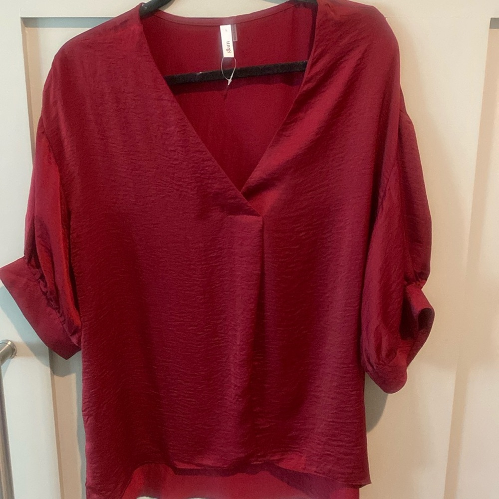 NWOT GLAM Boutique Maroon Top